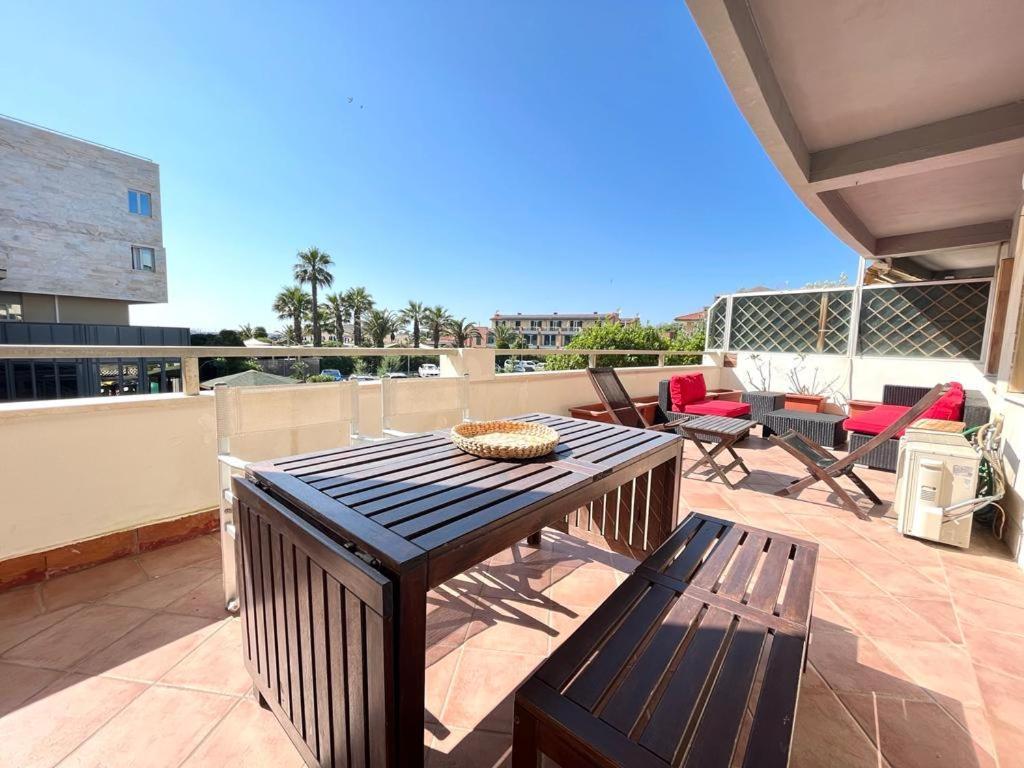 Imperiale Apartment Tirrenia Luaran gambar