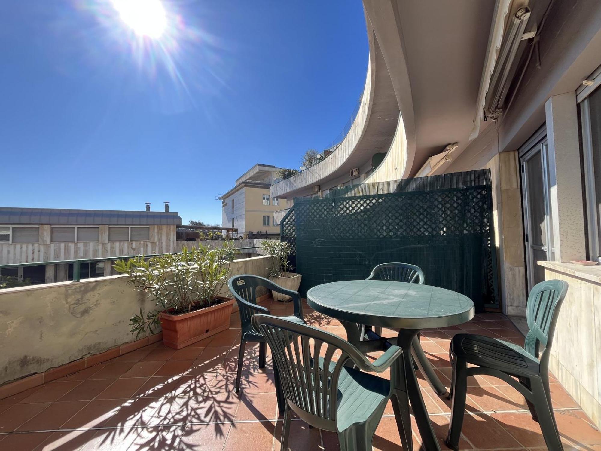 Imperiale Apartment Tirrenia Luaran gambar